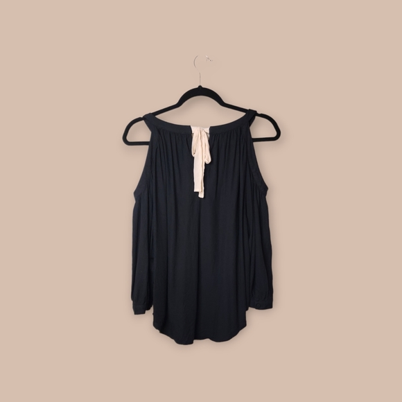 Ella Moss Cold Shoulder Black Top Size M - Picture 2 of 6